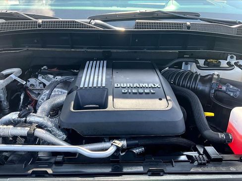 Used 2024 GMC Sierra 1500 AT4 w/ Technology Package AWD/4WD image 30