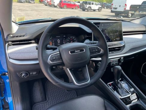 Used 2022 Jeep Compass Latitude w/ Convenience Group AWD/4WD image 10