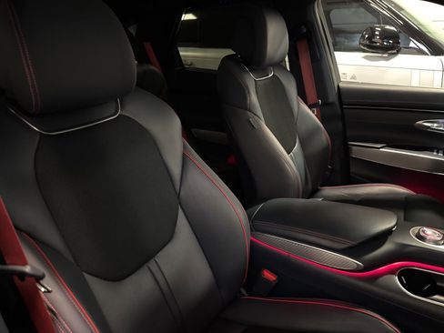 Used 2023 Genesis GV70 2.5T w/ Sport Prestige Package image 35