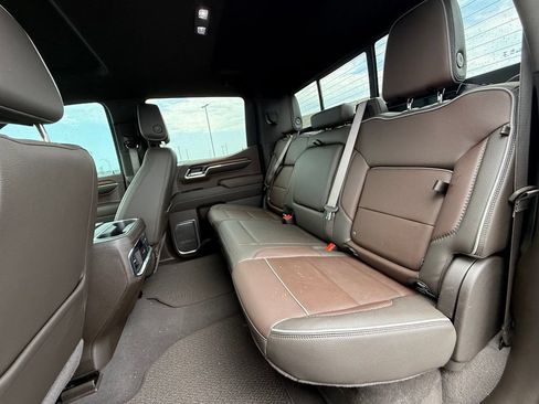 Used 2024 GMC Sierra 1500 Denali w/ Technology Package AWD/4WD image 24