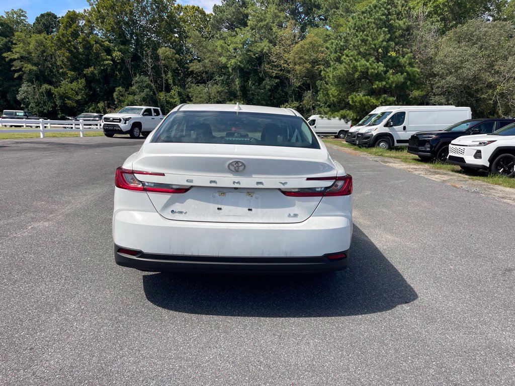 Used 2025 Toyota Camry LE FWD image 4