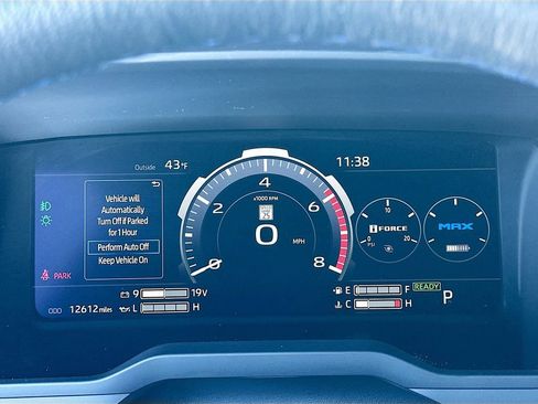 Used 2025 Toyota Sequoia Platinum image 12