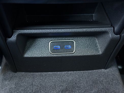 Used 2024 Mercedes-Benz GLE 350 4MATIC w/ 3rd Row Seat Package image 38