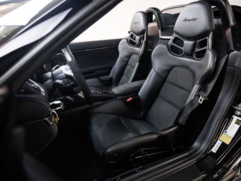 Certified 2022 Porsche 718 Boxster Spyder RWD image 5