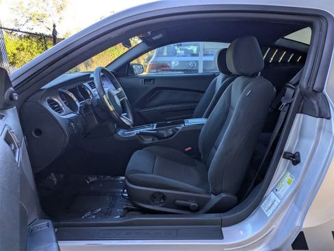 Used 2014 Ford Mustang V6 image 16