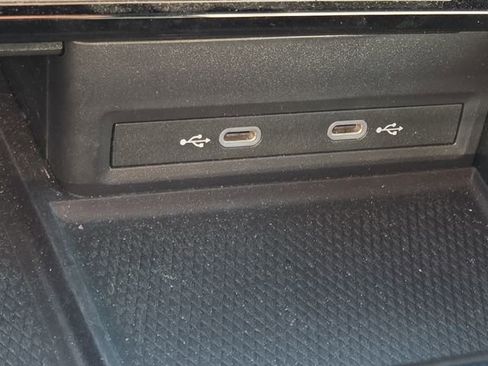 Used 2024 Volkswagen Atlas Cross Sport SEL R-Line image 26