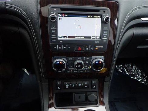 Used 2016 Chevrolet Traverse LTZ image 18