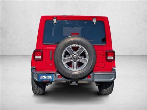 Used 2018 Jeep Wrangler Unlimited Sahara image 7