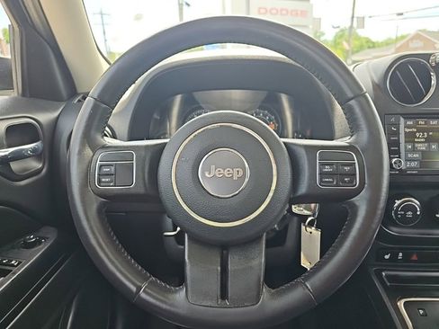 Used 2017 Jeep Patriot High Altitude FWD image 22