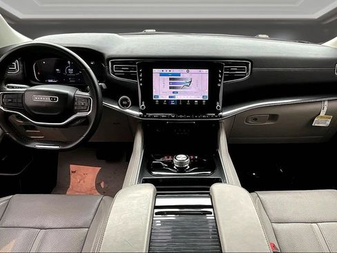 Used 2022 Jeep Wagoneer Series I w/ Convenience Group I AWD/4WD image 7