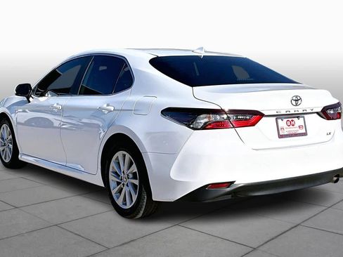 Used 2021 Toyota Camry LE image 9