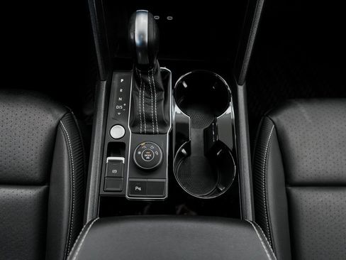 Used 2023 Volkswagen Atlas Cross Sport SEL image 26