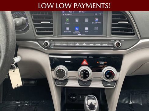 Used 2019 Hyundai Elantra SEL image 21