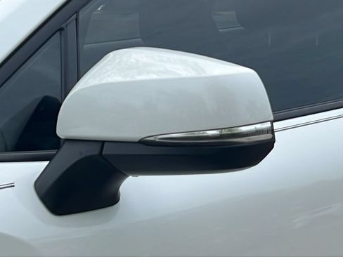Used 2023 Toyota Corolla Cross LE FWD image 26