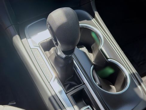 Used 2023 Chevrolet Equinox LS w/ LS Convenience Package image 10