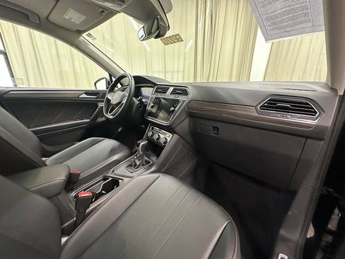 Used 2024 Volkswagen Tiguan Wolfsburg Edition image 17
