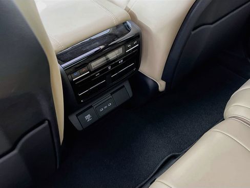 Used 2025 Acura MDX SH-AWD w/ Technology Package image 25