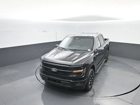 New 2026 Ford F150 XLT w/ XLT Black Appearance Package AWD/4WD image 23