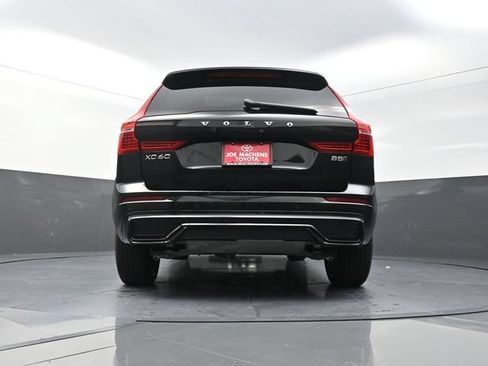 Used 2025 Volvo XC60 B5 Plus AWD/4WD image 35