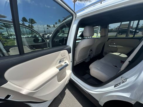 Used 2026 Mercedes-Benz GLB 250 image 16