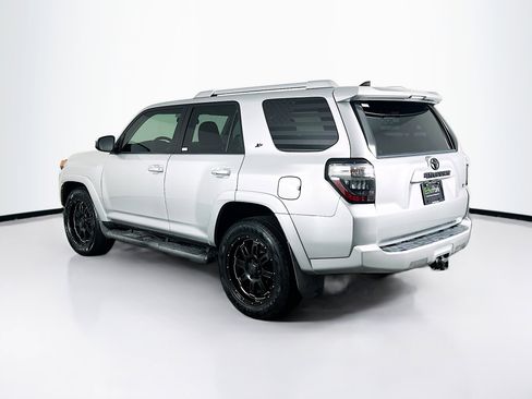 Used 2016 Toyota 4Runner SR5 RWD image 5