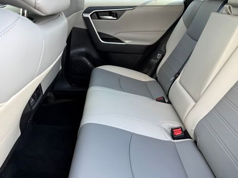 Used 2025 Toyota RAV4 XLE Premium image 29