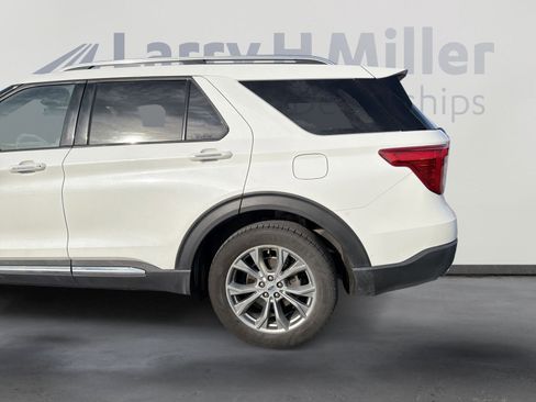 Used 2020 Ford Explorer Limited image 12
