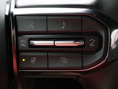 Used 2025 GMC Yukon AT4 w/ LPO, Floor Liner Package image 23