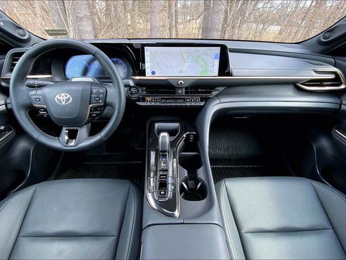 Used 2026 Toyota Crown Limited w/ Advanced Technology Package image 16