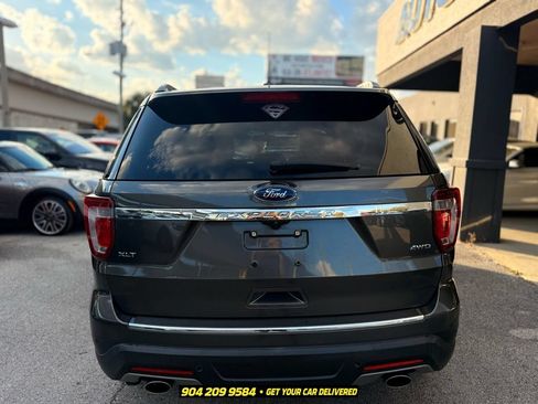 Used 2018 Ford Explorer XLT w/ Equipment Group 202A AWD/4WD image 10