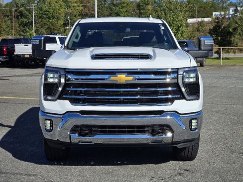 Used 2024 Chevrolet Silverado 2500 LTZ image 22