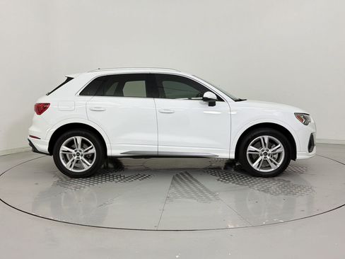Used 2024 Audi Q3 2.0T Premium w/ Convenience Package AWD/4WD image 8