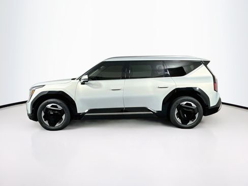 Used 2024 Kia EV9 Land AWD/4WD image 4