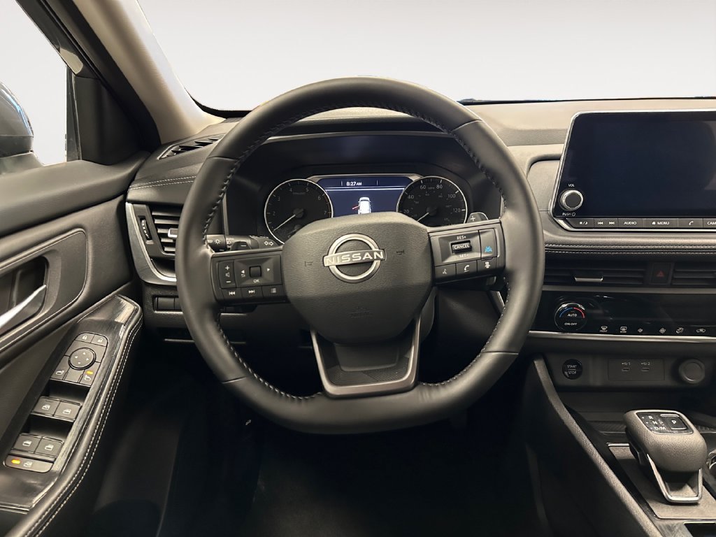 Used 2025 Nissan Rogue SV AWD/4WD image 12