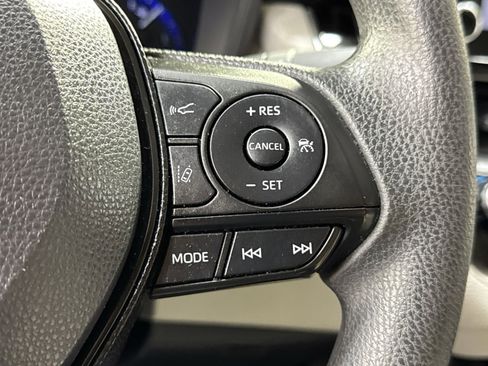 Used 2020 Toyota Corolla LE FWD image 34