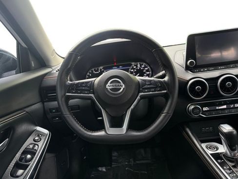 Used 2023 Nissan Sentra SR w/ SR Premium Package FWD image 13