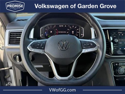 Certified 2022 Volkswagen Atlas Cross Sport SE AWD/4WD image 17