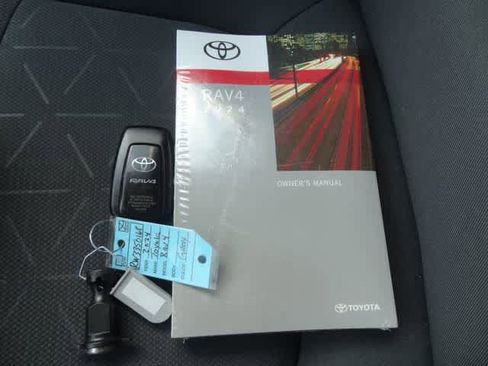 Certified 2024 Toyota RAV4 XLE FWD image 31