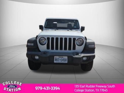 Used 2021 Jeep Wrangler Sport image 3