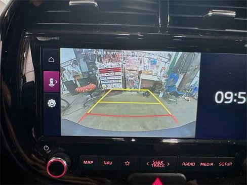 Used 2022 Kia Soul S image 22
