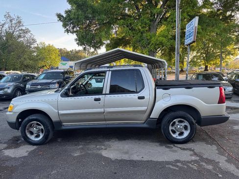 Used 2005 Ford Explorer Sport Trac XLT image 11