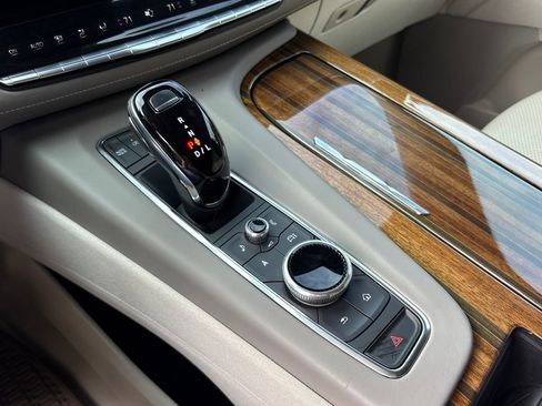 Used 2023 Cadillac Escalade Premium Luxury Platinum image 29