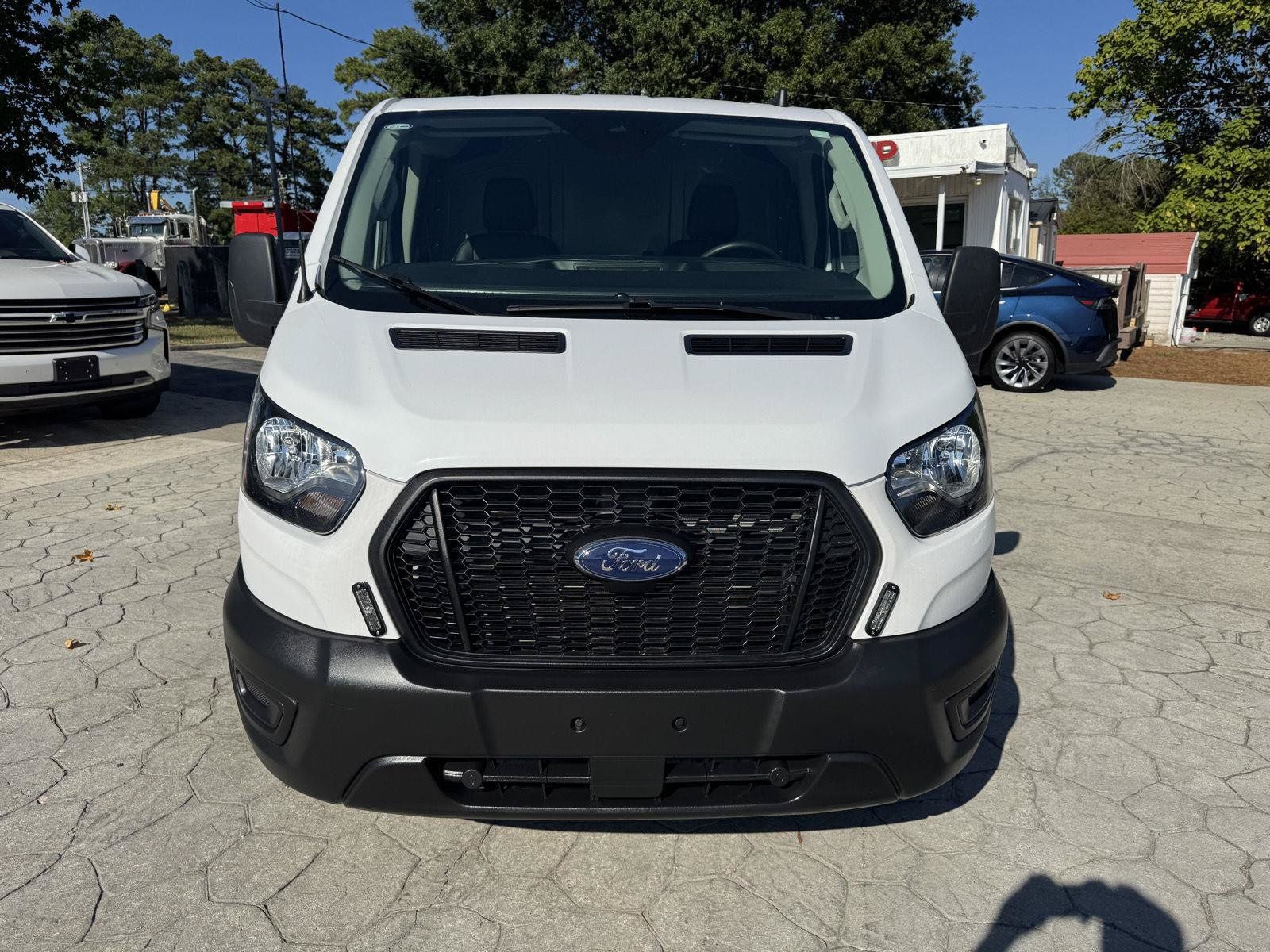 Used 2024 Ford Transit 150 Low Roof RWD image 15