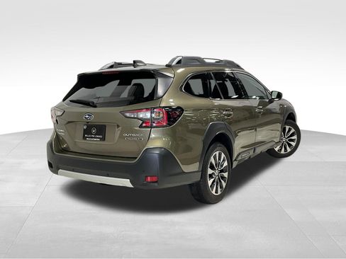 Used 2023 Subaru Outback Touring XT AWD/4WD image 5