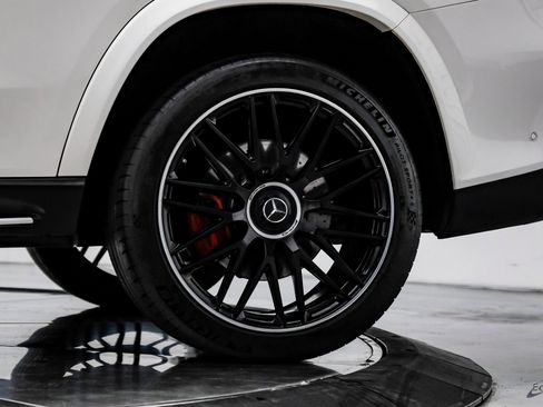 Used 2022 Mercedes-Benz GLS 63 AMG 4MATIC w/ Warmth & Comfort Package image 95