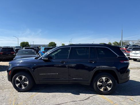 Used 2024 Jeep Grand Cherokee Limited 4xe AWD/4WD image 9
