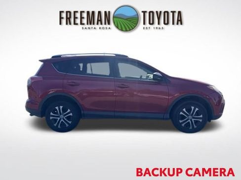 Used 2016 Toyota RAV4 LE FWD image 4