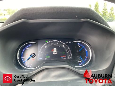 Used 2024 Toyota RAV4 XLE AWD/4WD image 39