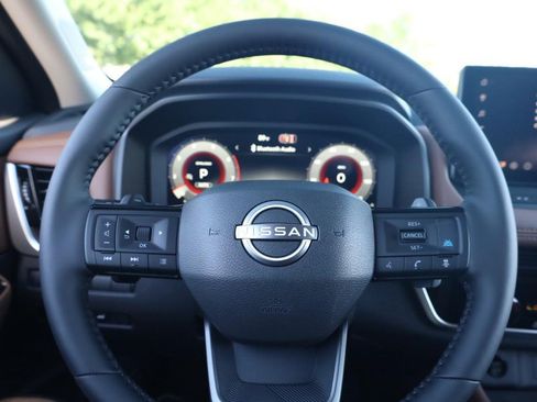 New 2026 Nissan Rogue Platinum AWD/4WD image 9