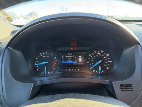 Used 2019 Ford Explorer XLT image 40